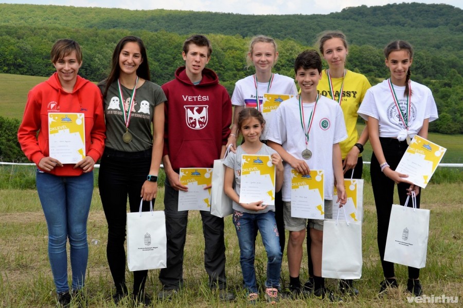 A normáltávú verseny Veszprém megyei díjazottjai